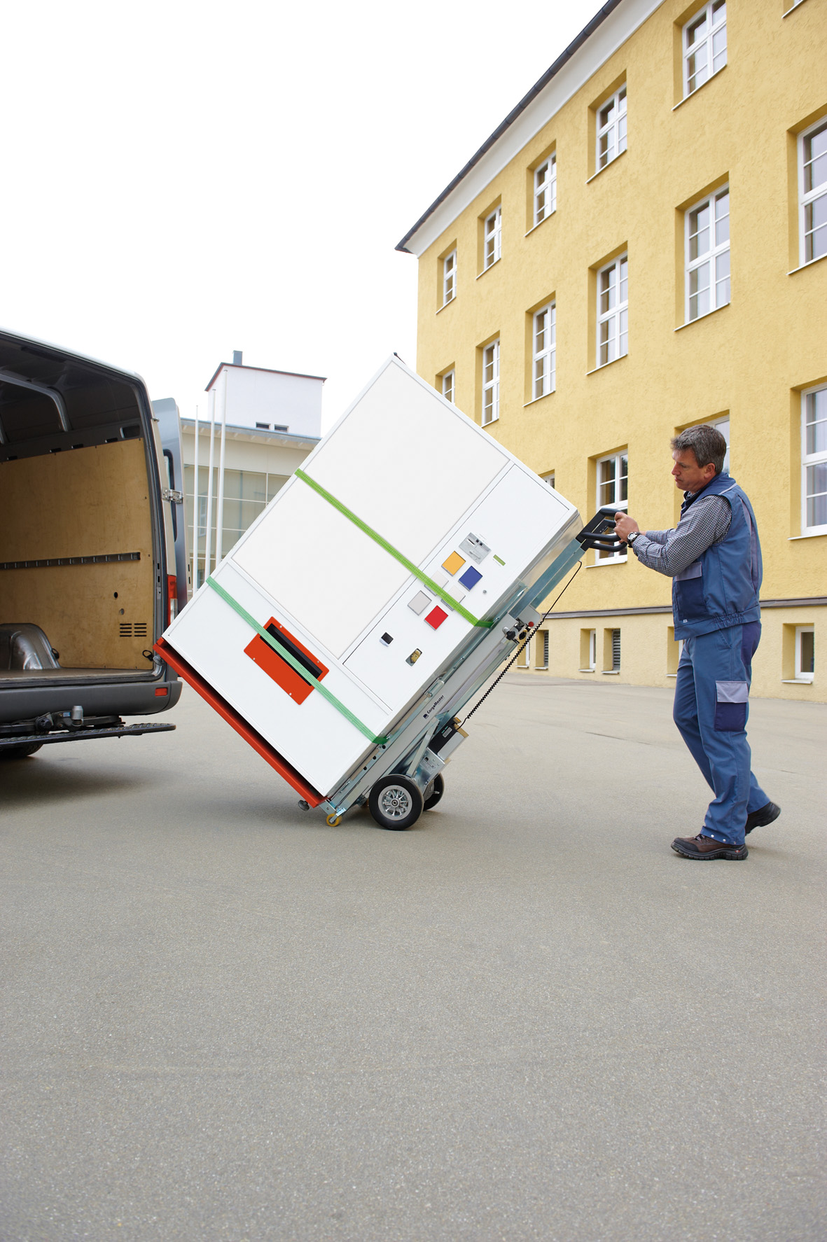 Der CargoMaster als Sackkarre für Vending Automaten